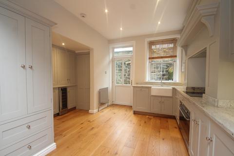 4 bedroom terraced house to rent, Cold Bath Place, Harrogate, North Yorkshire, UK, HG2