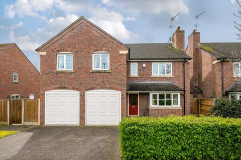 4 bedroom detached house for sale, Old Newcastle Road, Willaston, Nantwich