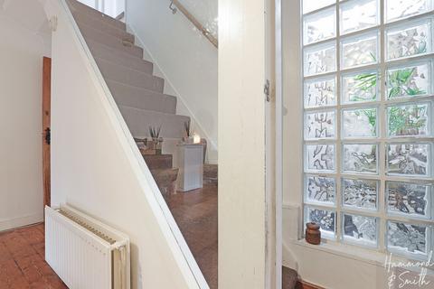 76 Allnutts Road, Epping, CM16 7BE