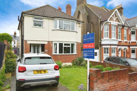 3 bedroom detached house for sale, Hollicondane Road, Ramsgate, CT11