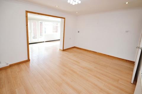 22 Thames Crescent, Corringham, Stanford-le-hope, SS17 9DT
