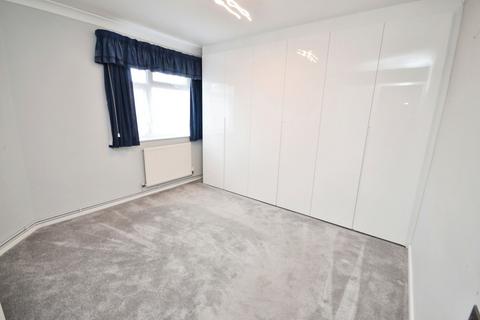 22 Thames Crescent, Corringham, Stanford-le-hope, SS17 9DT