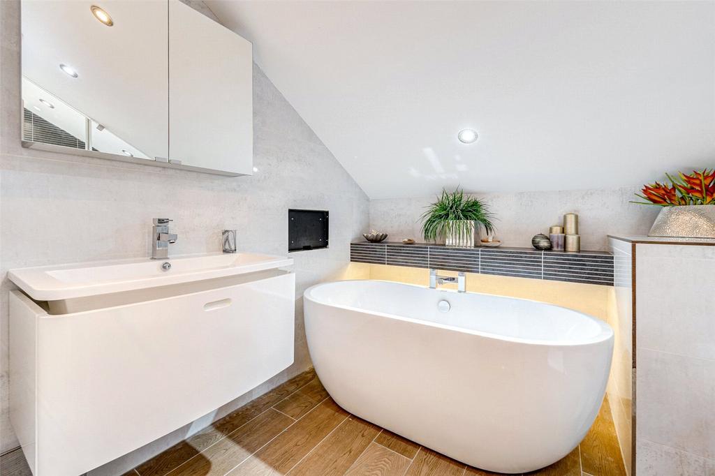 En Suite Bathroom