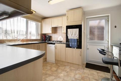 4 Marshall Close, Feering, Colchester, CO5 9LQ