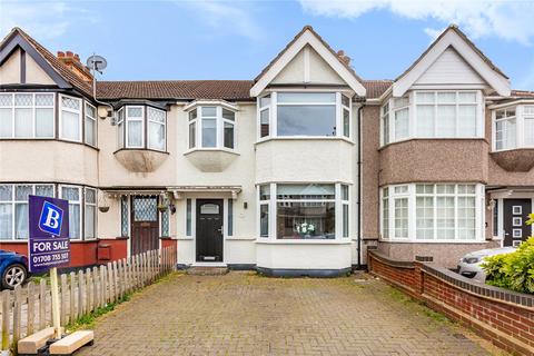 262 Carlton Road, Gidea Park, Romford, RM2 5BB