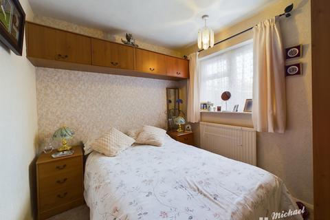 2 bedroom maisonette for sale, Cannock Road, Aylesbury