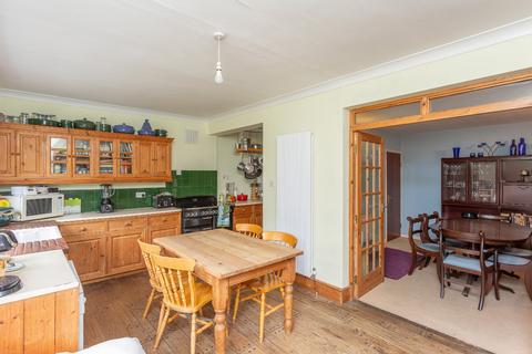 130 Park Avenue, Bushey, WD23 2BB