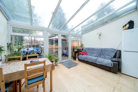 4 bedroom terraced house for sale, Hafton Road, London