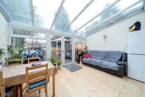 31 Hafton Road, London, SE6 1LW