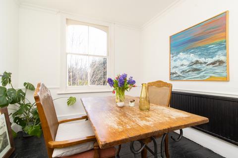 2 bedroom flat for sale, Albion Road, Broadstairs, CT10