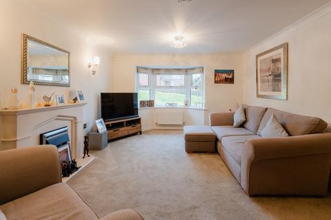 8 Jocelyn Mead, Crediton, EX17 2EN