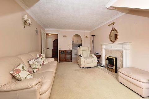 2 bedroom retirement property for sale, Mere Court, Ruskin Court, WA16