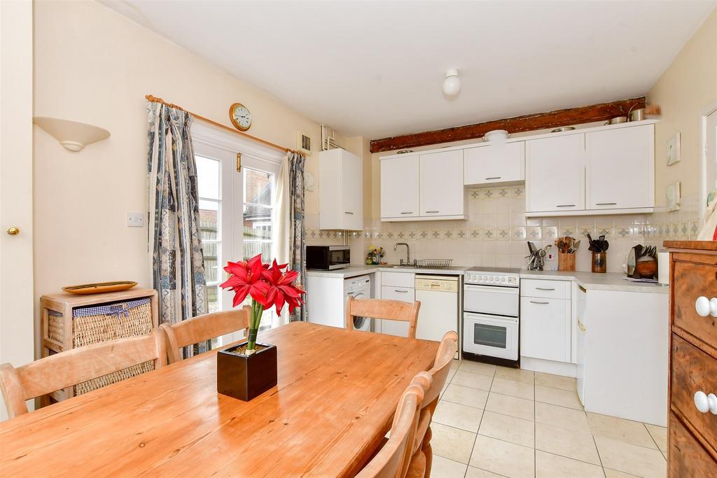 Eythorne Road, Shepherdswell, Dover... 3 bed semidetached house for