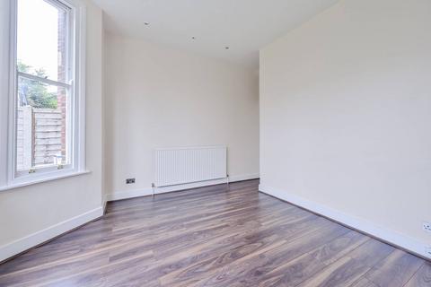 2 bedroom flat to rent, Inchmery Road, Catford, London, SE6