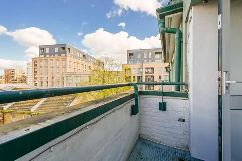 3 bedroom flat for sale, Thomas Road, Limehouse, London, E14