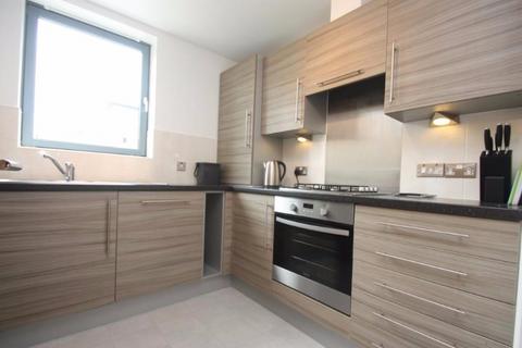 2 bedroom flat to rent, Handyside Place, Slateford, Edinburgh, EH11