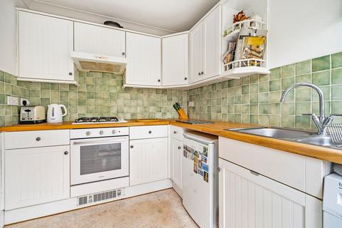 8 Heathfield Park, Midhurst, GU29 9HN