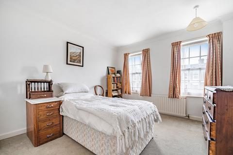 8 Heathfield Park, Midhurst, GU29 9HN