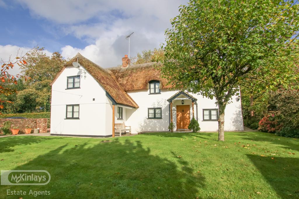 Stunning detached cottage