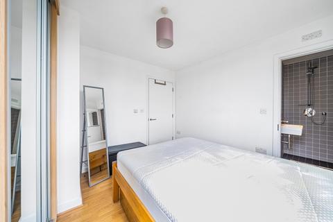 2 bedroom flat to rent, Barmeston Road London SE6