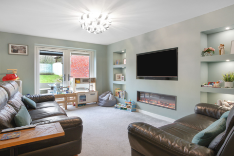 12 Pastures Drive, Solihull, B90 1US