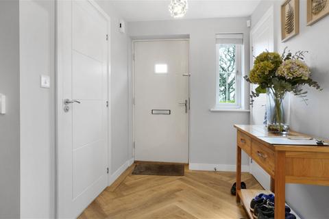 12 Pastures Drive, Solihull, B90 1US