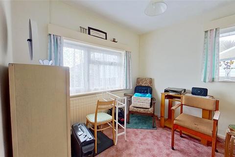 11 Church Close, Lancing, BN15 0EZ