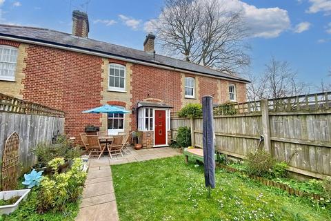 2, Mount Pleasant Cottages Mount Pleasant, Kings Worthy, Winchester, SO23 7QU