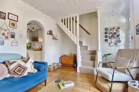 2, Mount Pleasant Cottages Mount Pleasant, Kings Worthy, Winchester, SO23 7QU
