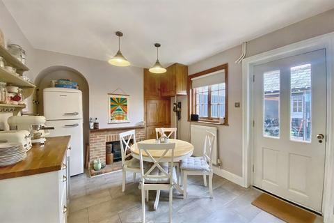 2, Mount Pleasant Cottages Mount Pleasant, Kings Worthy, Winchester, SO23 7QU
