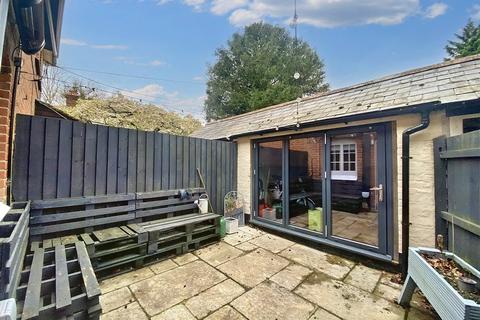 2, Mount Pleasant Cottages Mount Pleasant, Kings Worthy, Winchester, SO23 7QU