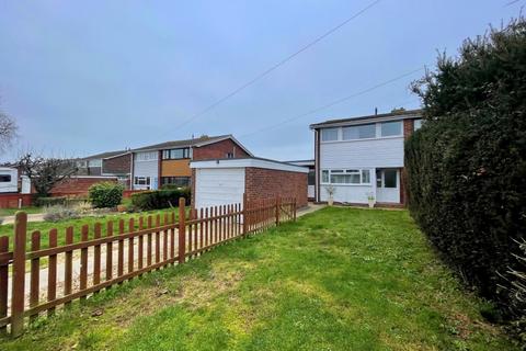 4 bedroom semi-detached house for sale - Fieldway Crescent, Cowes PO31
