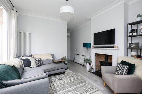 2 bedroom flat for sale, Lawrence Road, Ealing, W5