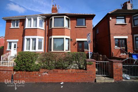3 bedroom semi-detached house for sale, Lakeway,  Blackpool, FY3