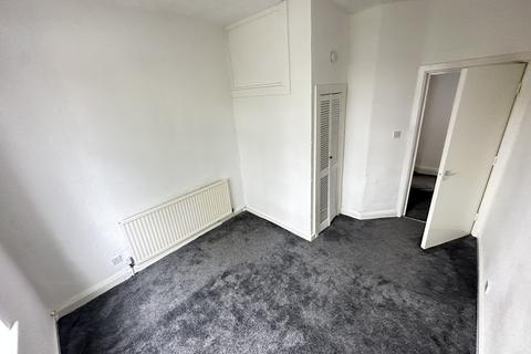 2 bedroom flat to rent, Plymouth Grove, Manchester, M13