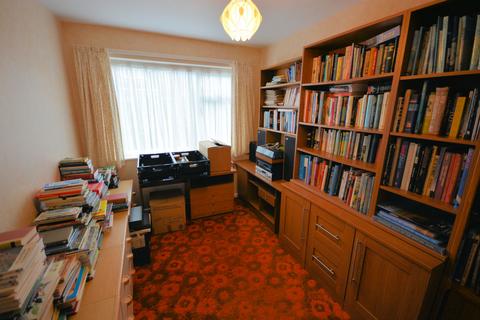 57 Lancaster Drive, Broadstone, BH18 9EH