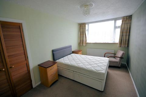 57 Lancaster Drive, Broadstone, BH18 9EH