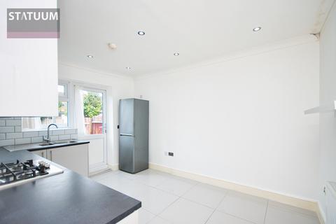 1 bedroom flat to rent, Chesterfield Road, Enfield, Greater London, EN3