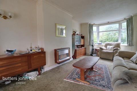 3 bedroom semi-detached house for sale, Flixton Drive, Crewe
