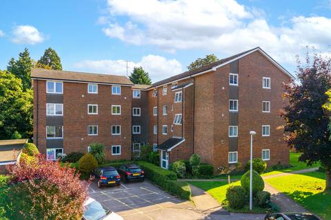 2 bedroom flat for sale, Flanchford House, Somers Close, RH2
