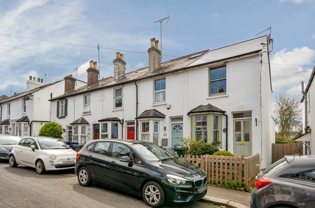 Puller Road, EN5 2 bed end of terrace house for sale £565,000