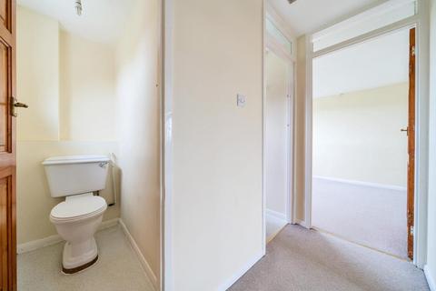 2 bedroom maisonette for sale, St Annes Road,  Aylesbury,  HP19