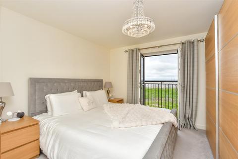 5 Frances Row, Queenborough, ME11 5DH