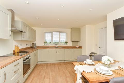 5 Frances Row, Queenborough, ME11 5DH