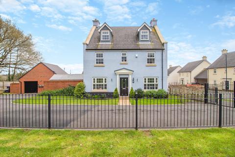 5 bedroom detached house for sale, Stryd Camlas, Cwmbran, Pontrhydyrun