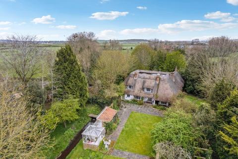 5 bedroom detached house for sale, Gubblecote, Nr Tring