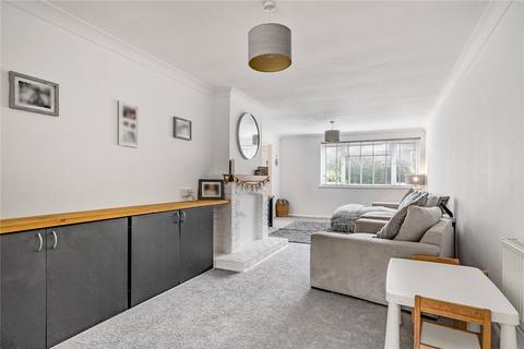 2 Mortimer Close, Hartley Wintney, Hook, RG27 8EL