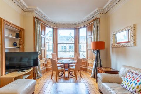 2 bedroom flat to rent, 1010L – Marchmont Crescent, Edinburgh, EH9 1HD
