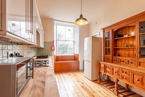 2 bedroom flat to rent, 1010L – Marchmont Crescent, Edinburgh, EH9 1HD