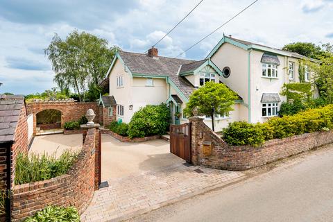 4 bedroom semi-detached house for sale, Barbers Lane, Antrobus, CW9